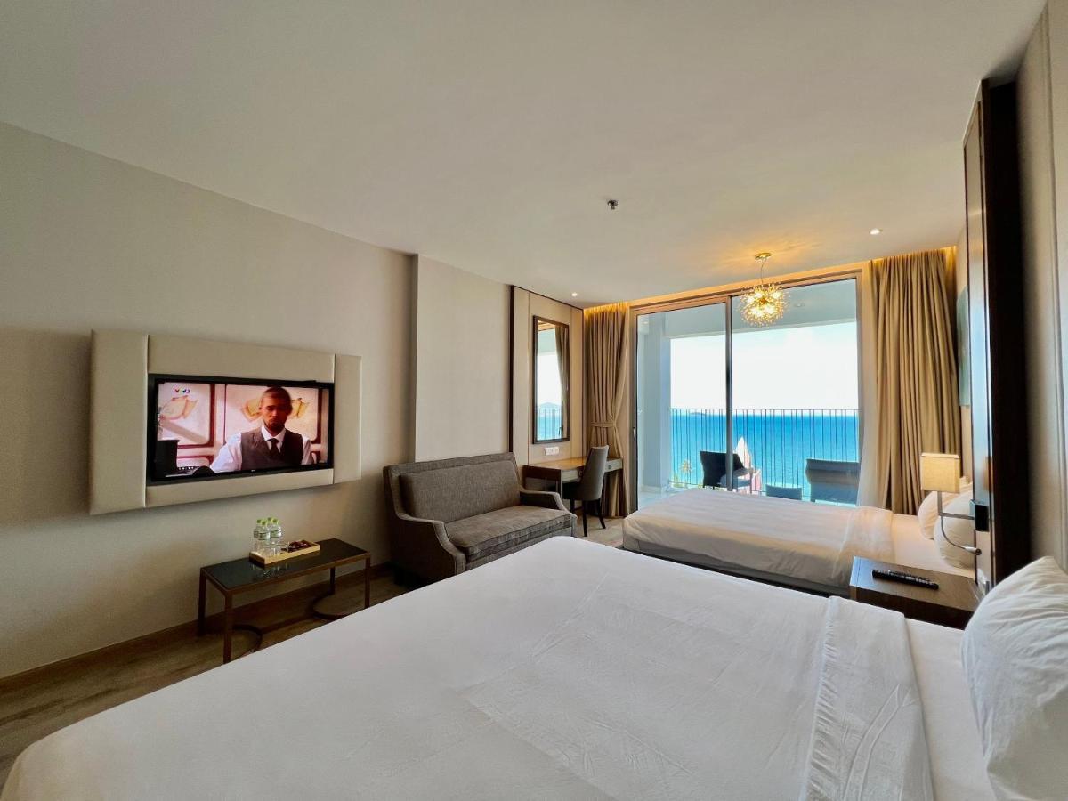 Panorama Central Nha Trang- Vietnam'S Highest Infinitive Rooftop Pool Exterior foto