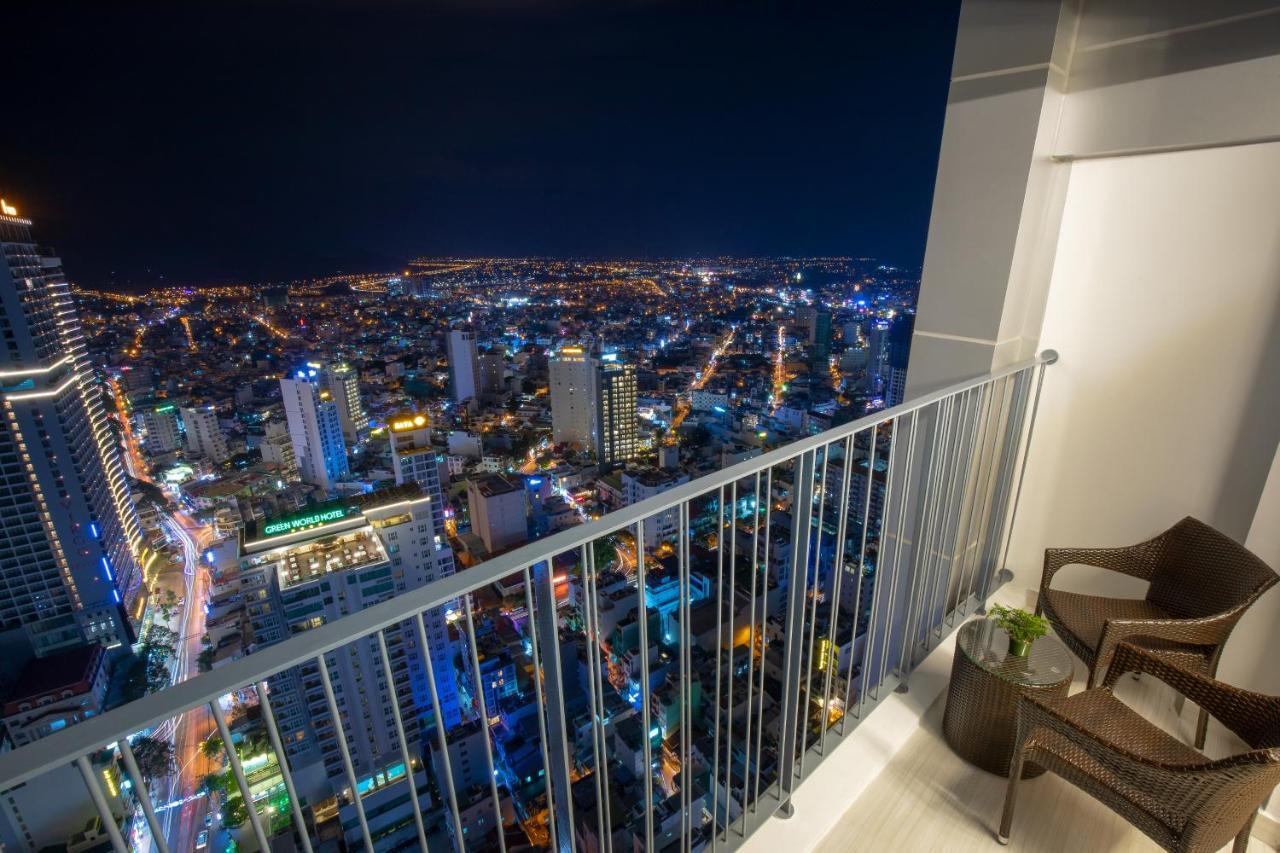 Panorama Central Nha Trang- Vietnam'S Highest Infinitive Rooftop Pool Exterior foto
