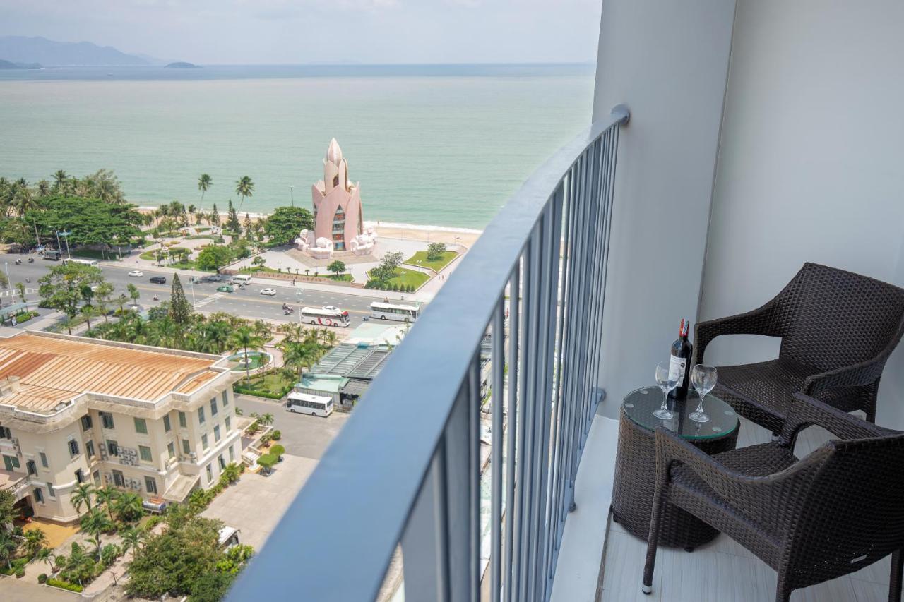 Panorama Central Nha Trang- Vietnam'S Highest Infinitive Rooftop Pool Exterior foto