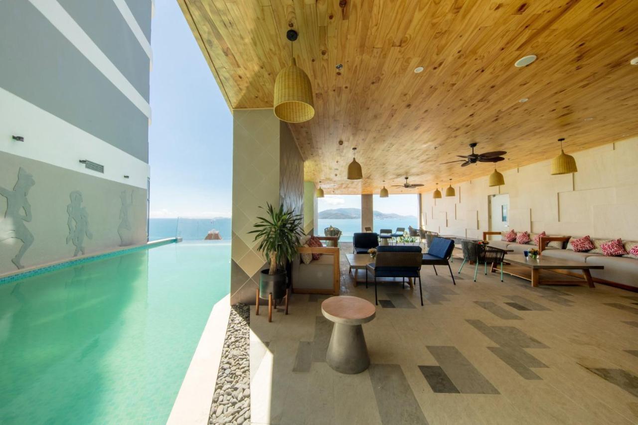 Panorama Central Nha Trang- Vietnam'S Highest Infinitive Rooftop Pool Exterior foto